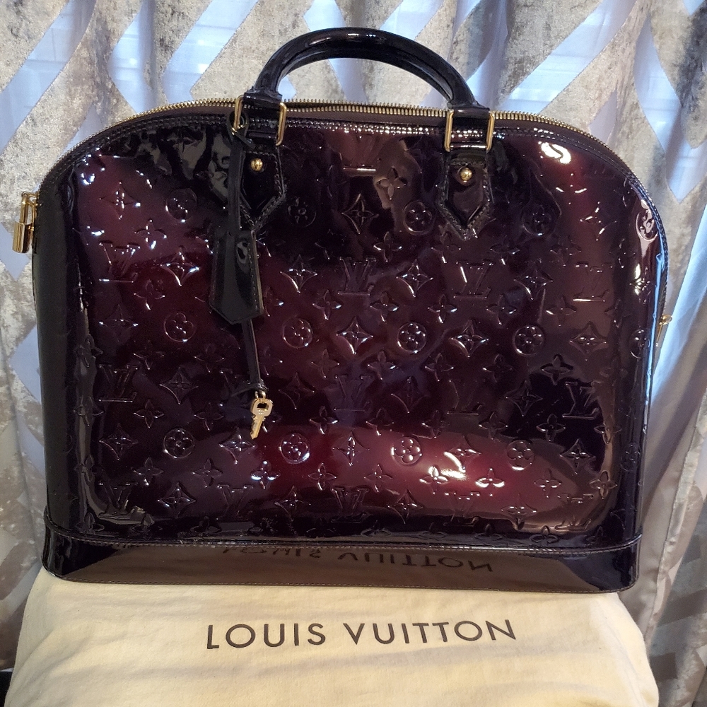 Louis Vuitton Alma Vernis Bag